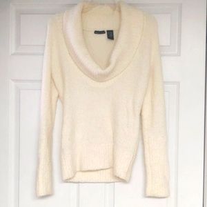 Moda international cream color scoop neck sweater